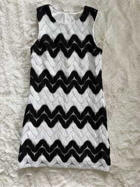 NWOT KC Parker by Hartstrings Black and White Chevron Sleeveless Dress